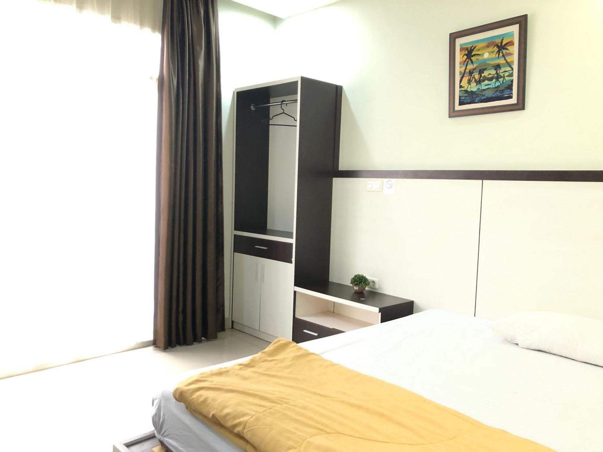 Reddooz Plus At Ininnawa Homestay Syariah Palu Bagian luar foto