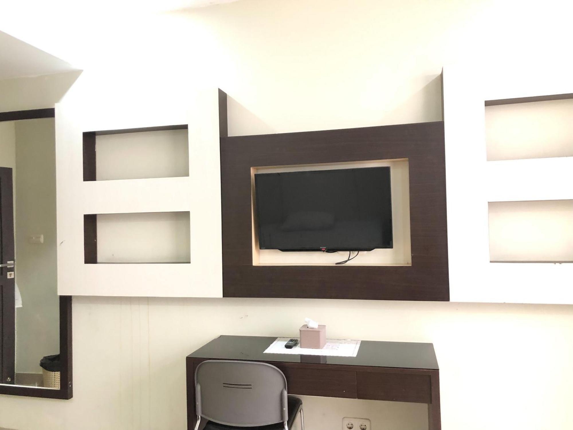 Reddooz Plus At Ininnawa Homestay Syariah Palu Bagian luar foto